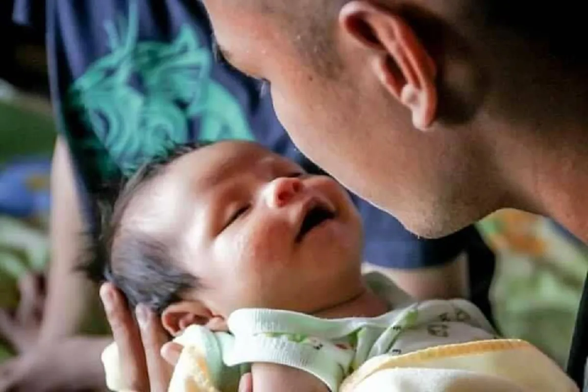 ทหารใหม่ ดีใจจนน้ำตาไหล หลัง ผู้บังคับบัญชา สั่งให้กลับบ้านทันที เมื่อรู้ข่าวเมียพึ่งคลอดลูกน้อย