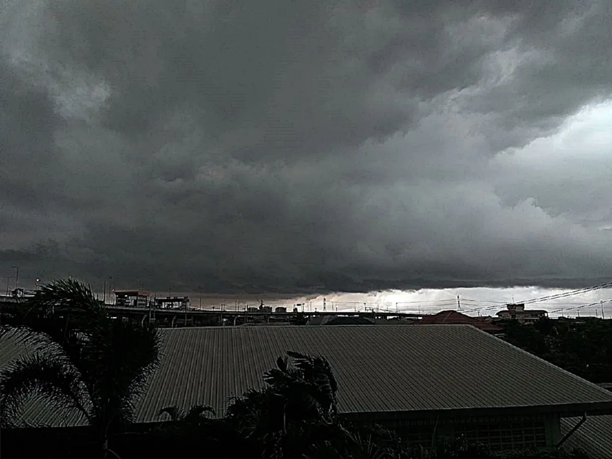 กรมอุตุฯเตือน ตะวันออก - ใต้ เตรียมรับมือฝนถล่มหนัก กทม.โดนด้วยฝนซัดร้อยละ 60