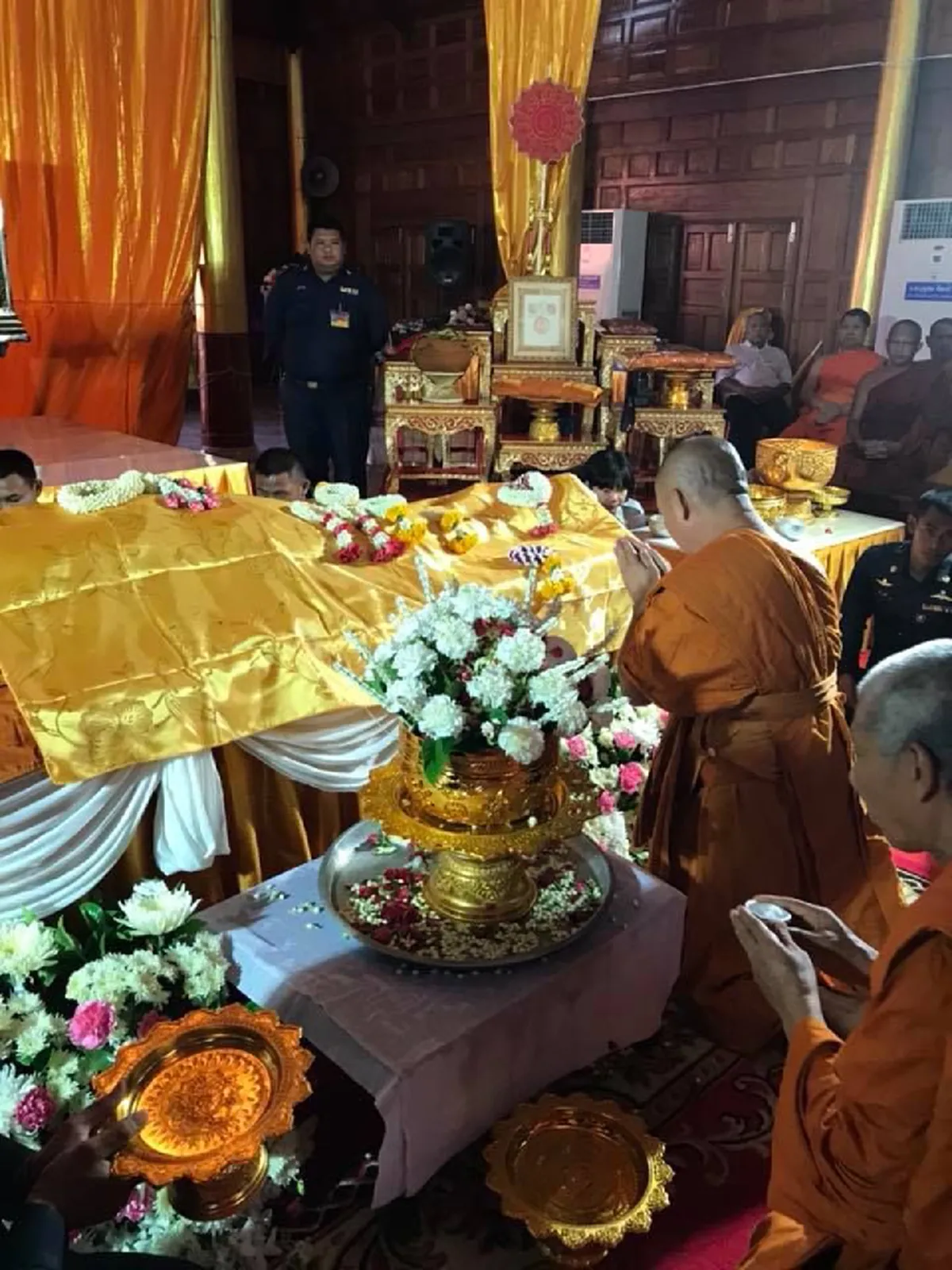 สิ้นร่มโพธิ์แห่งสิงหนคร!! "หลวงพ่อฉาบ" วัดศรีสาคร ละสังขาร สิริอายุ 89 ปี ... "สมเด็จพระเจ้าอยู่หัว" โปรดเกล้าฯ พระราชทาน น้ำหลวงอาบศพ!!