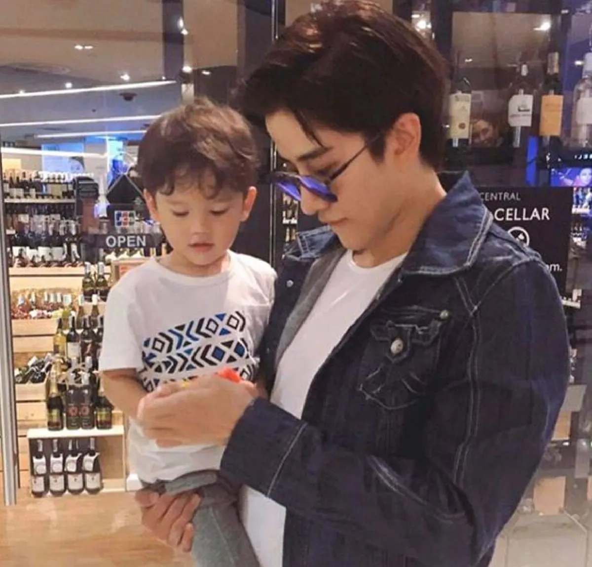 ทนไม่ไหวแล้วโว้ย  อีเจี๊ยบ เลียบด่วน  โพสต์ถึงครอบครัวไมค์ พิรัชต์  ตอกย้ำเลือกข้างอยู่กับใคร