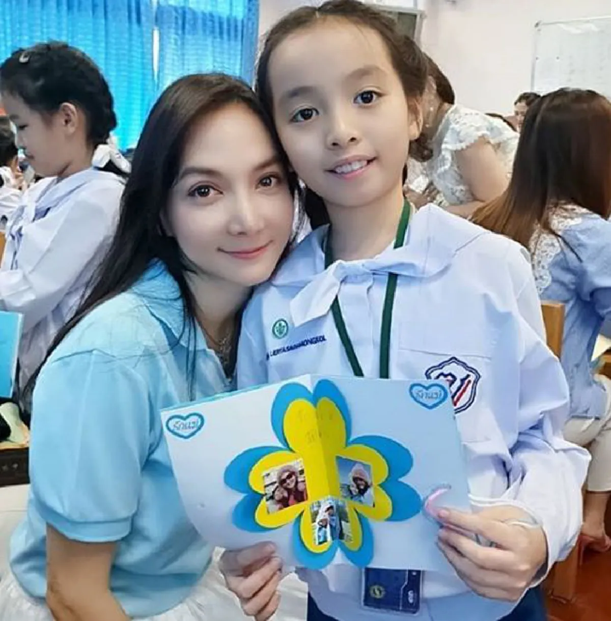 ลูกสาวเพียงคนเดียว ของ แอนนี่ ทรัพย์เสริมศรี อดีตนางเอกหน้าหวาน หลังหายไปจากวงการหลายปี