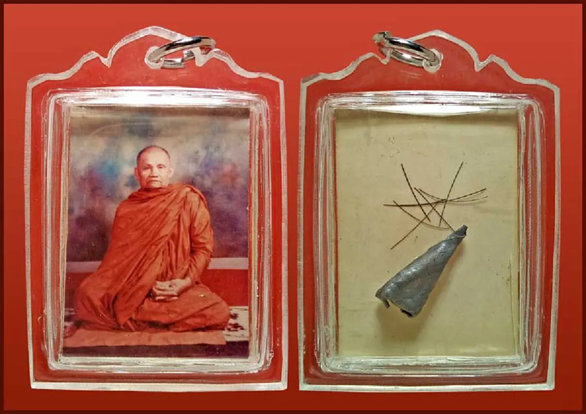 อารมณ์ขัน อารมณ์ขลัง!! "หลวงพ่อชา สุภัทโท"ศิษย์โดนถล่มด้วยระเบิด ตายเกลี้ยง รอดเพียงคนเดียว รดน้ำมนต์ไล่ผีให้แขก หายอย่างอัศจรรย์.