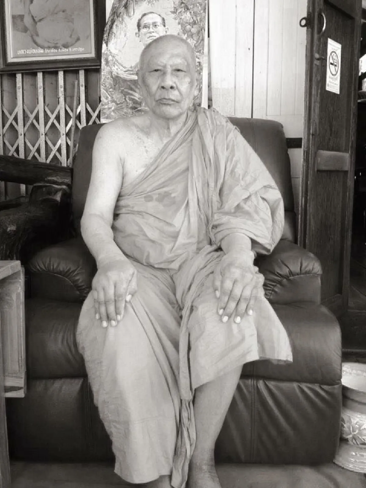 สิ้นร่มโพธิ์แห่งสิงหนคร!! "หลวงพ่อฉาบ" วัดศรีสาคร ละสังขาร สิริอายุ 89 ปี ... "สมเด็จพระเจ้าอยู่หัว" โปรดเกล้าฯ พระราชทาน น้ำหลวงอาบศพ!!