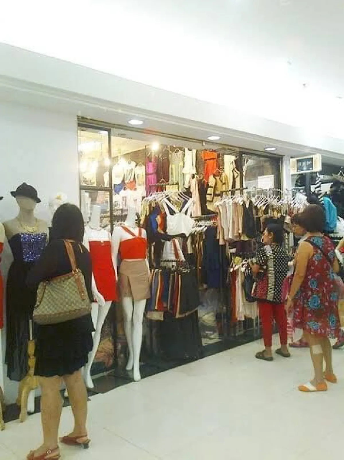 ประกาศขายห้องที่แพลตตินัม แฟชั่นมอลล์ 20 ล้าน