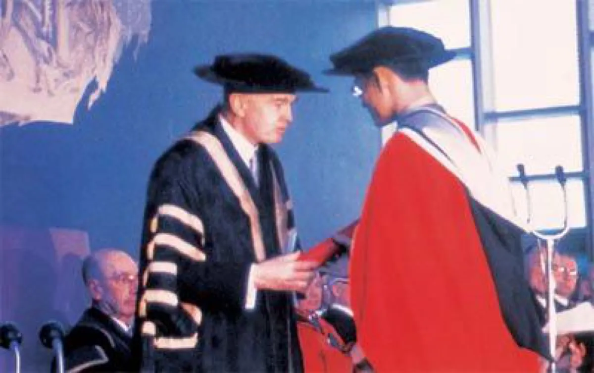 ครั้งเมื่อ นักศึกษาต่างชาติ ลบหลู่พระเกียรติ ร.9 กลางที่ประชุม