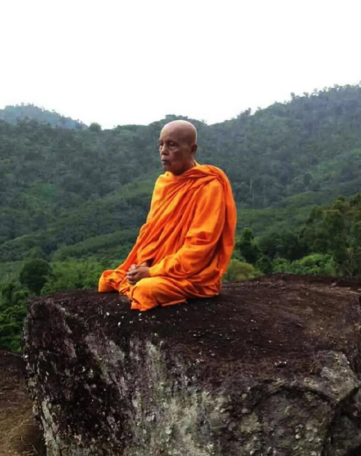 น้อมรำลึก ๑๐ พฤษภาคม คล้ายวันละสังขาร ครบ ๑ ปี "พ่อท่านเอ็น วัดเขาราหู"เกจิดังแห่งคีรีรัฐนิคมผู้สร้าง "ตะกรุดไม้ไผ่ตายพราย" #สุราษฎร์ธานี