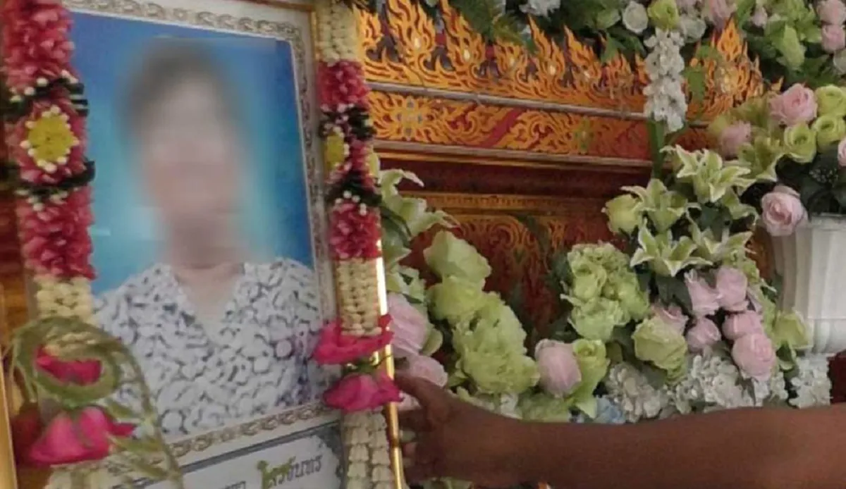 แม่ค้าขายก๋วยเตี๋ยว วัย 59 ปี ตัดสินใจหนีหนี้ใช้เชือกร่มผูกกับท่อน้ำ จนเสียชีวิต หลังไม่มีเงินจ่ายค่าแชร์