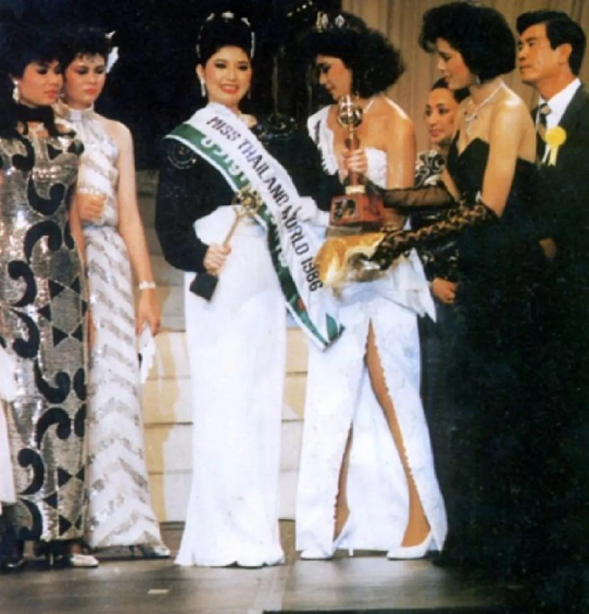 ย้อนวินาที จุ๋ม แสงระวี อดีตนางงามไทย โดนกระชากมงกุฎกลางเวทีระดับโลก จนอับอายแทบมุดดินหนี