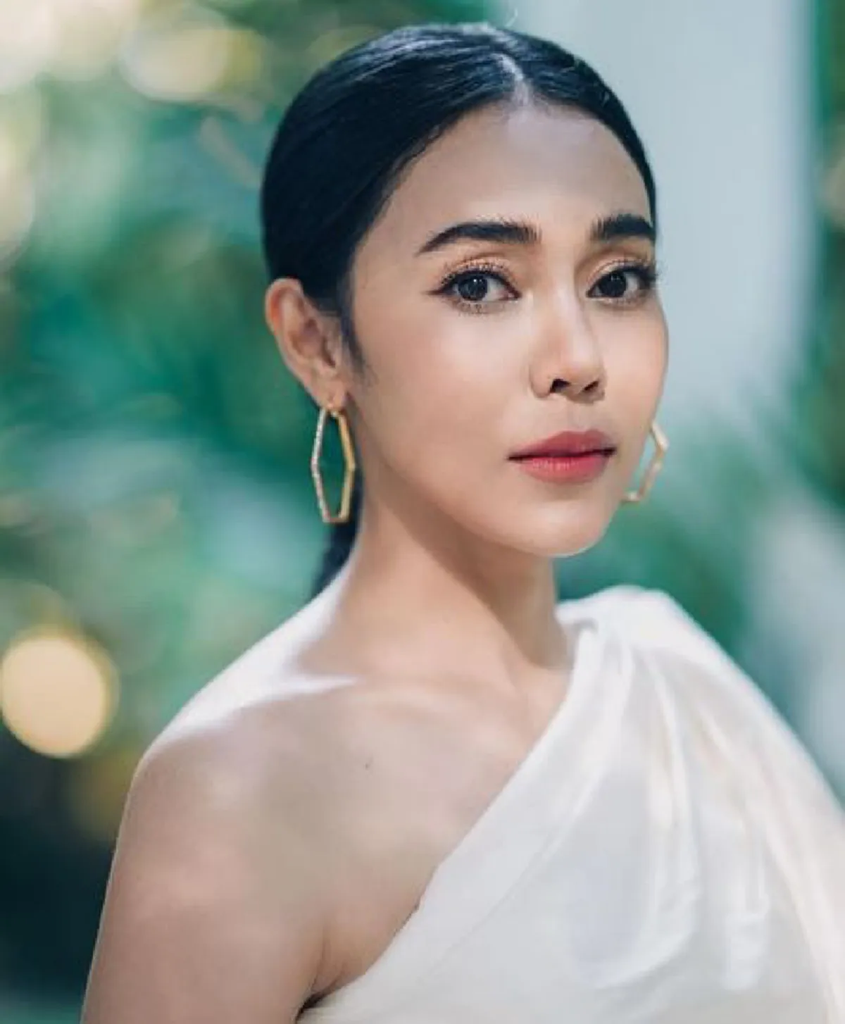 ยุวเรต ภรรยาคุณ สันต์ ศรุตานนท์ อวดหุ่นแซ่บในชุดบิกินี่-วันพีช สุดแซ่บ หลังไปพักผ่อนที่ทะเล