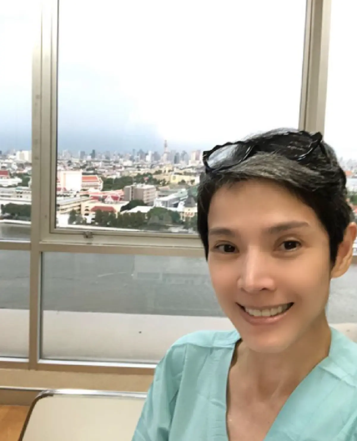 นิ้ง กุลสตรี มั่นสร้างกุศล  ทำบุญปล่อยชีวิตสัตว์ ขอซื้อปลาหมอ  14 ตัว จากเขียงที่กำลังจะถูกขอดเกล็ด