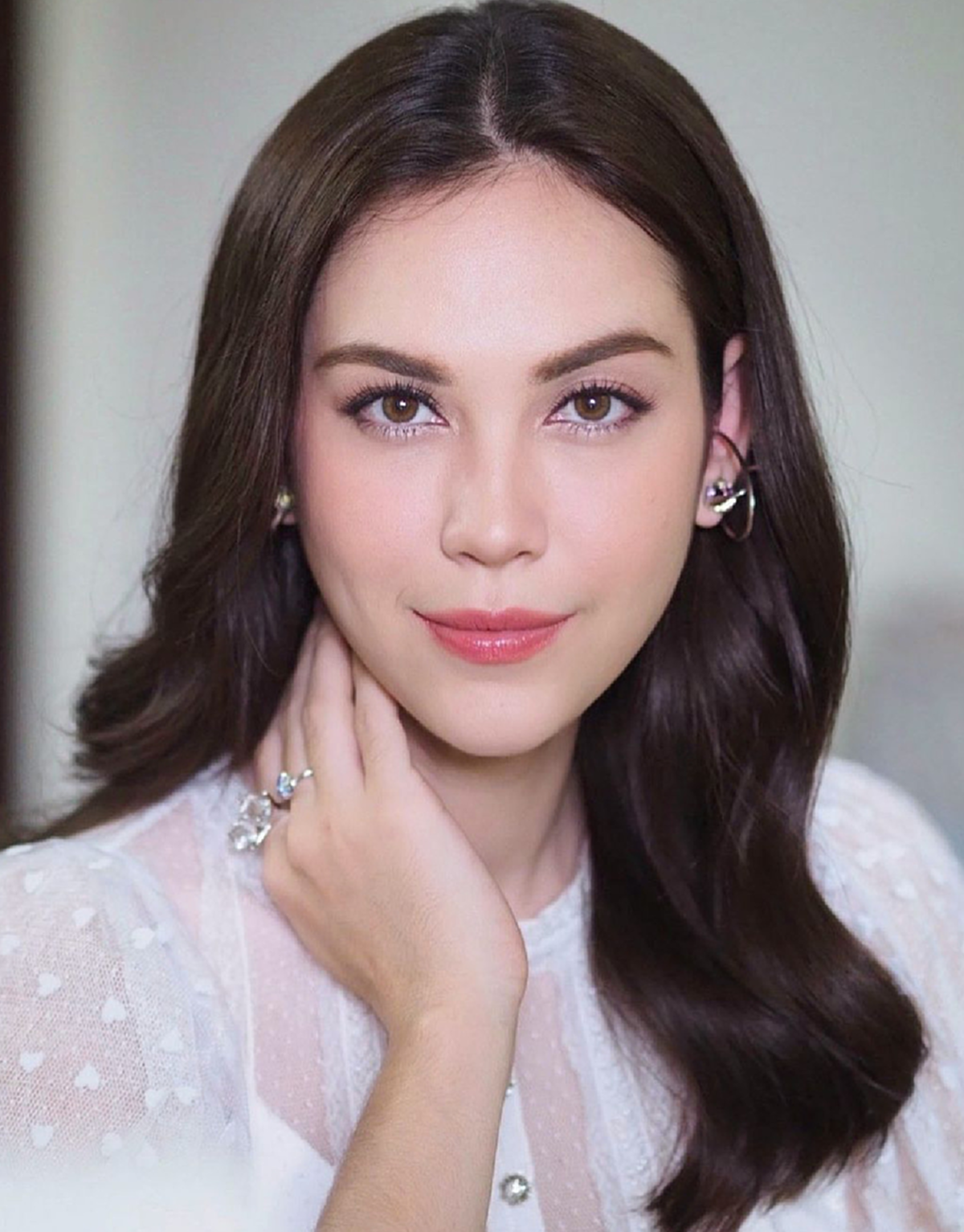 สงกรานต์ อัพภาพสตอรี่ไหว้ย่าโม โดยไร้เงา แมท ภีรนีย์ เคียงข้าง ท่ามกลางกระแสข่าวลือรักร้าว