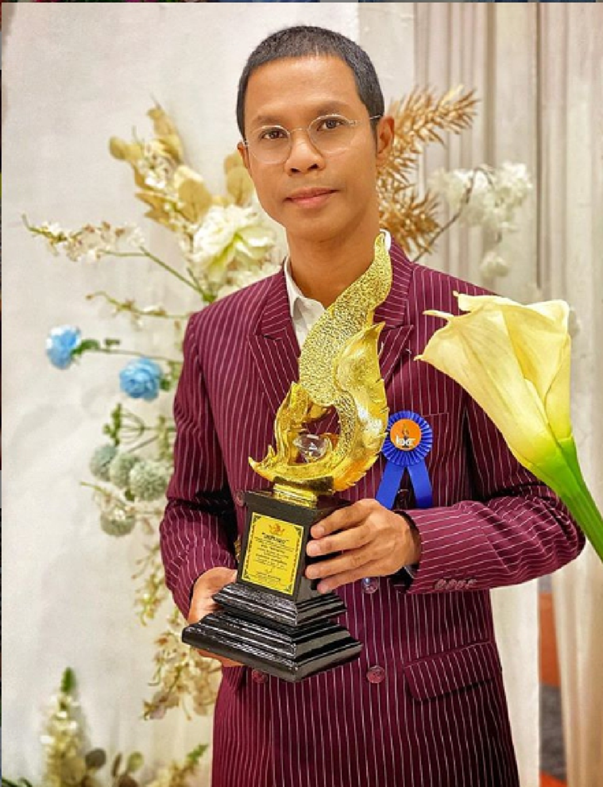 ขอแสดงความยินยินดี หนึ่ง จักรวาล คว้าปริญญาดุษฎีบัณฑิตกิตติมศักดิ์ สาขาดุริยางคศิลป์
