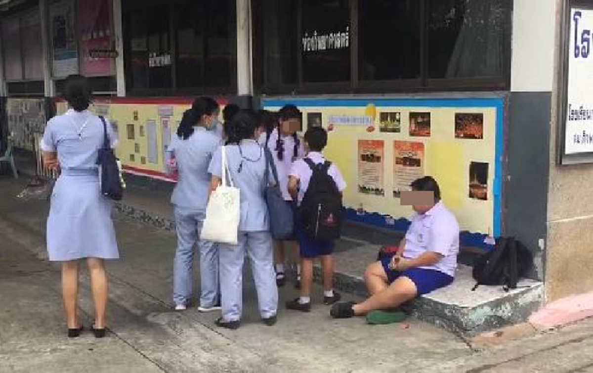 นักเรียนย่านตลิ่งชันท้องเสียอาเจียนหนักกว่า 100 คน เร่งตามผู้ปกครองรับกลับบ้าน