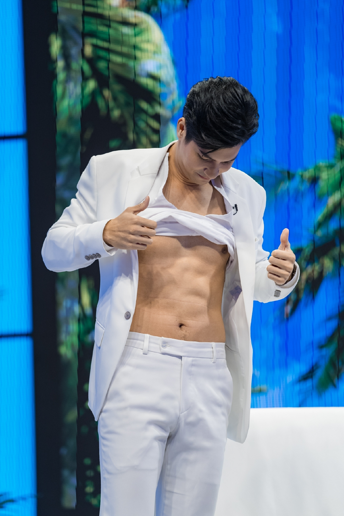 ไมค์ ภัทรเดช อวดซิกแพคกลาง ลุ้นเขยิบสถานะ ปุ๊กลุก  เป็นหุ้นส่วนชีวิต