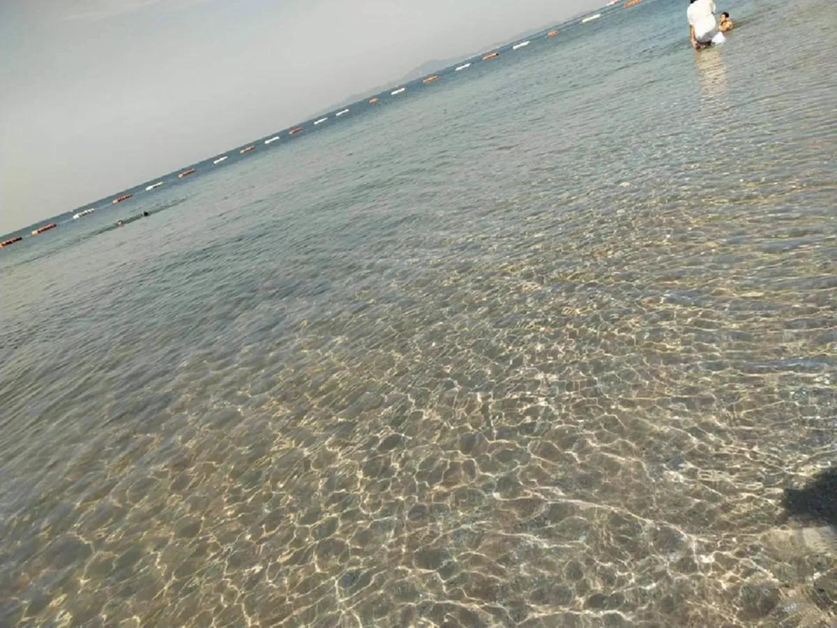 เผยภาพหาดจอมเทียนน้ำใสแจ๋ว จนต้องร้องว้าวดังๆ นึกว่าอยู่เกาะมัลดีฟ