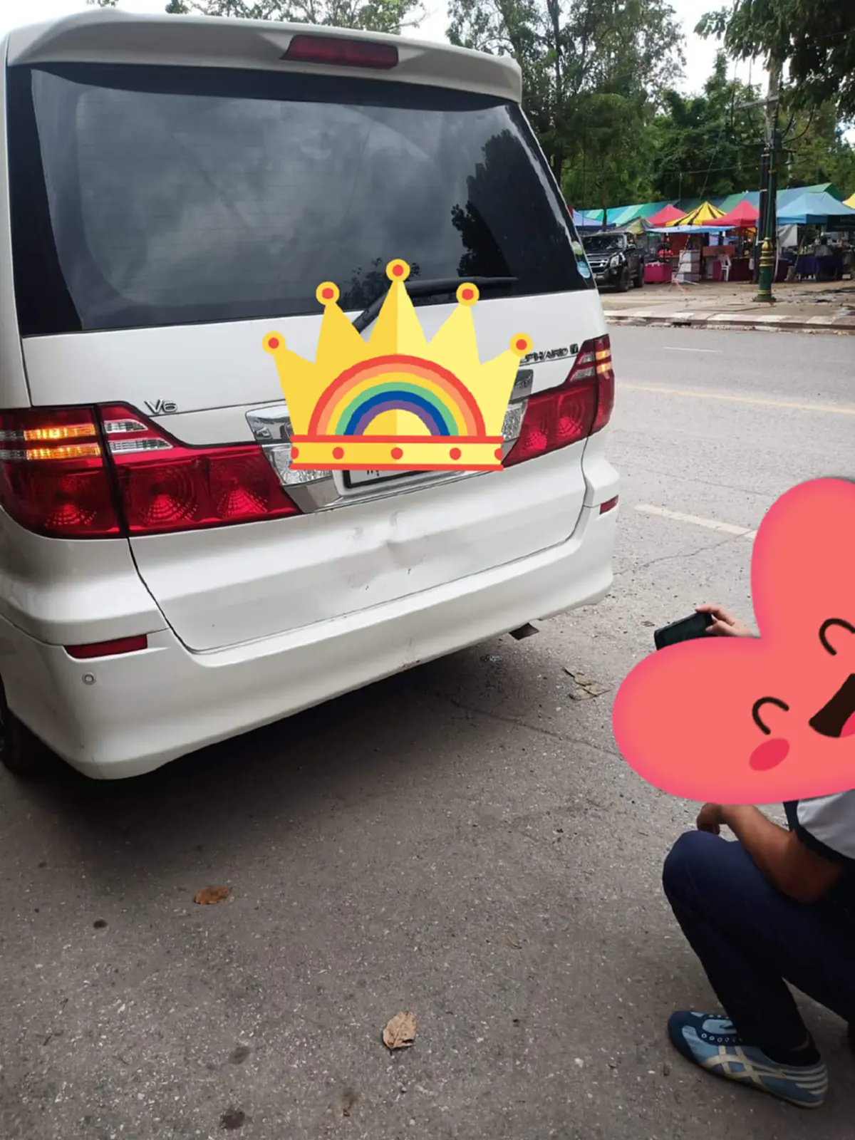 หนุ่มพลาดท่าขับ จยย.เสยท้ายรถเก๋งหรู ก่อนโดนประกันเรียกค่าเสียหายสุดโหด