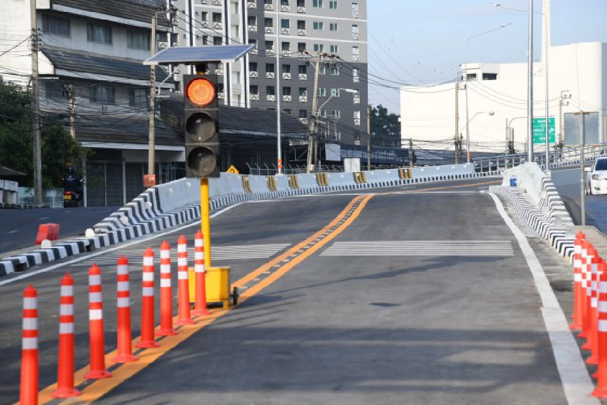 เปิดใช้แล้ว สะพานข้ามแยก ศรีนครินทร์-พัฒนาการ พร้อมแก้ปัญกาจราจรติดขัด