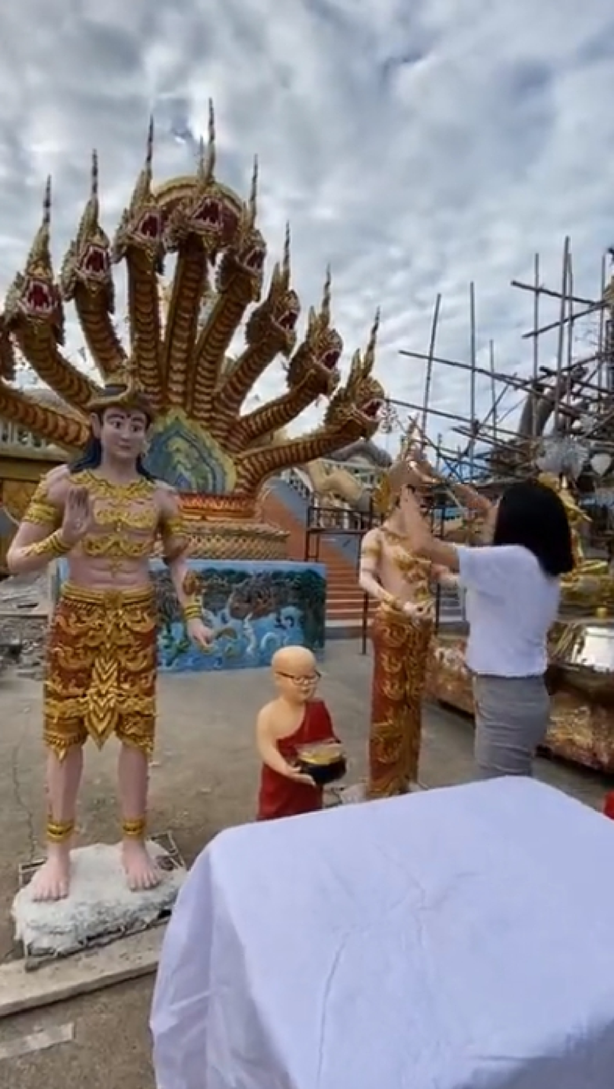 เฟี้ยว์ฟ้าว สุดสวิงริงโก้ ไลฟ์สด  หลังถูกลอตเตอรี่  101 ใบ