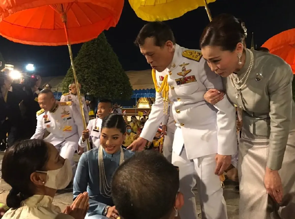 นก สินจัย สุดตื้นตัน ได้รับเสด็จใกล้ชิด ร.10 และ พระราชินี จนขอบันทึกไว้ในหัวใจ