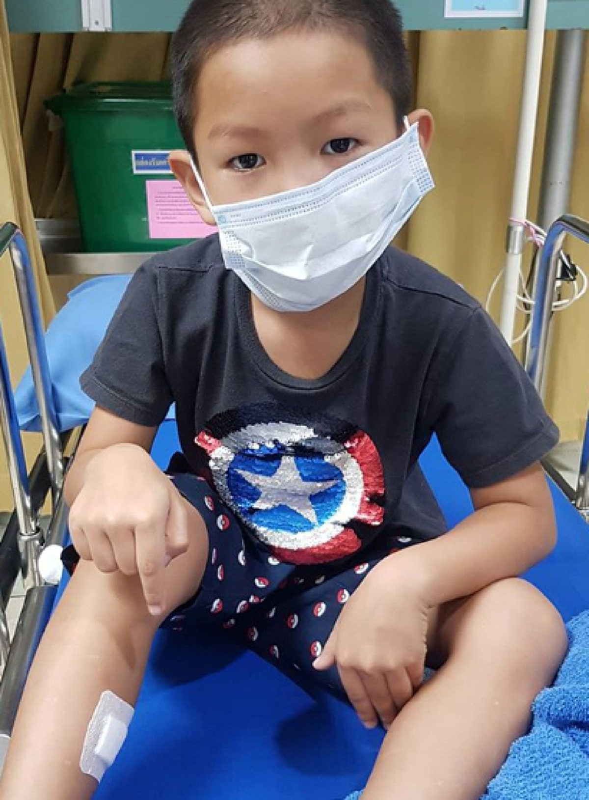 พลอย พลอยพรรณ เผยภาพลูกชาย น้องพูม่า นอนเตียงรพ. หลังถูกประตูรถตู้หนีบ