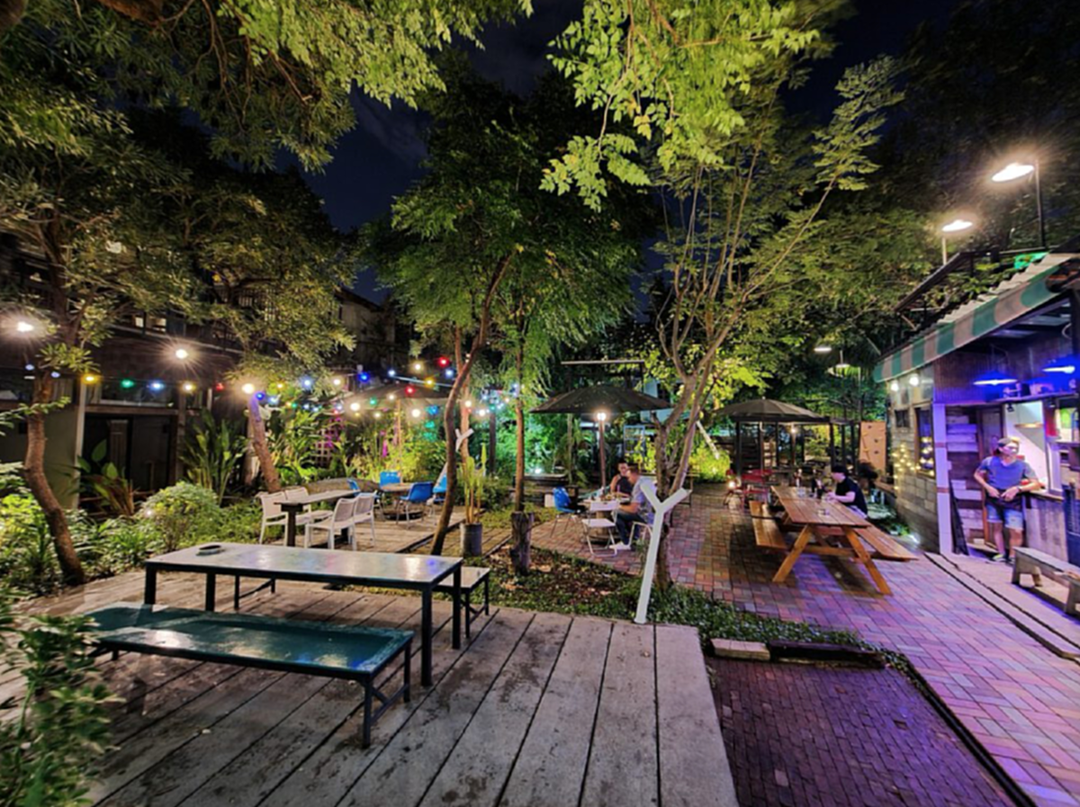 ร้านบาร์สุดเฟี้ยว เขียนประโยคนี้ไว้หน้าร้าน ทำเอาลูกค้าอ่านแล้วมีเคือง