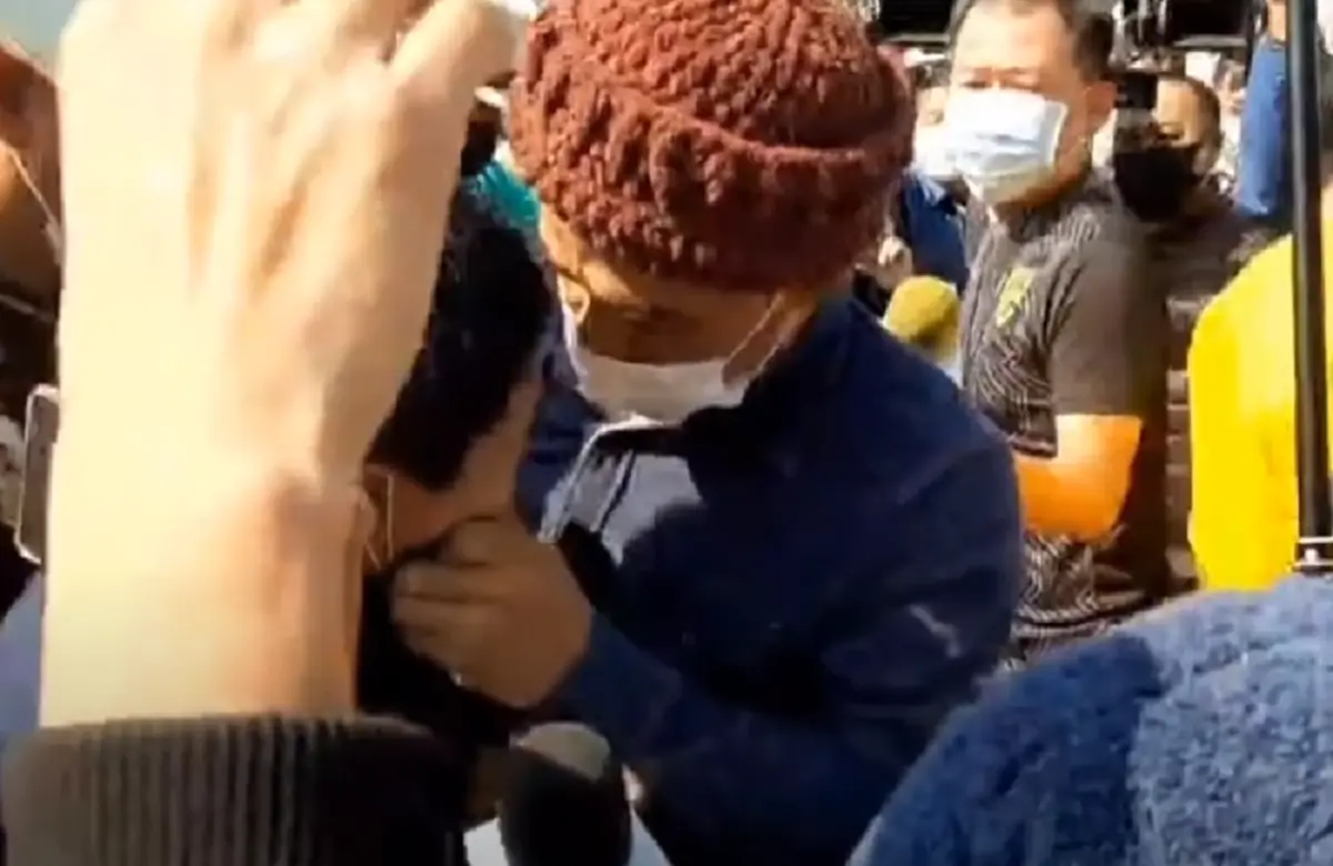 ลุงพล เหวี่ยงไม่ให้สัมภาษณ์สื่อ ฉุนจัดแย่งไมค์นักข่าว ผลักอกตบหลัง ห้ามถ่ายจะแจ้งความ