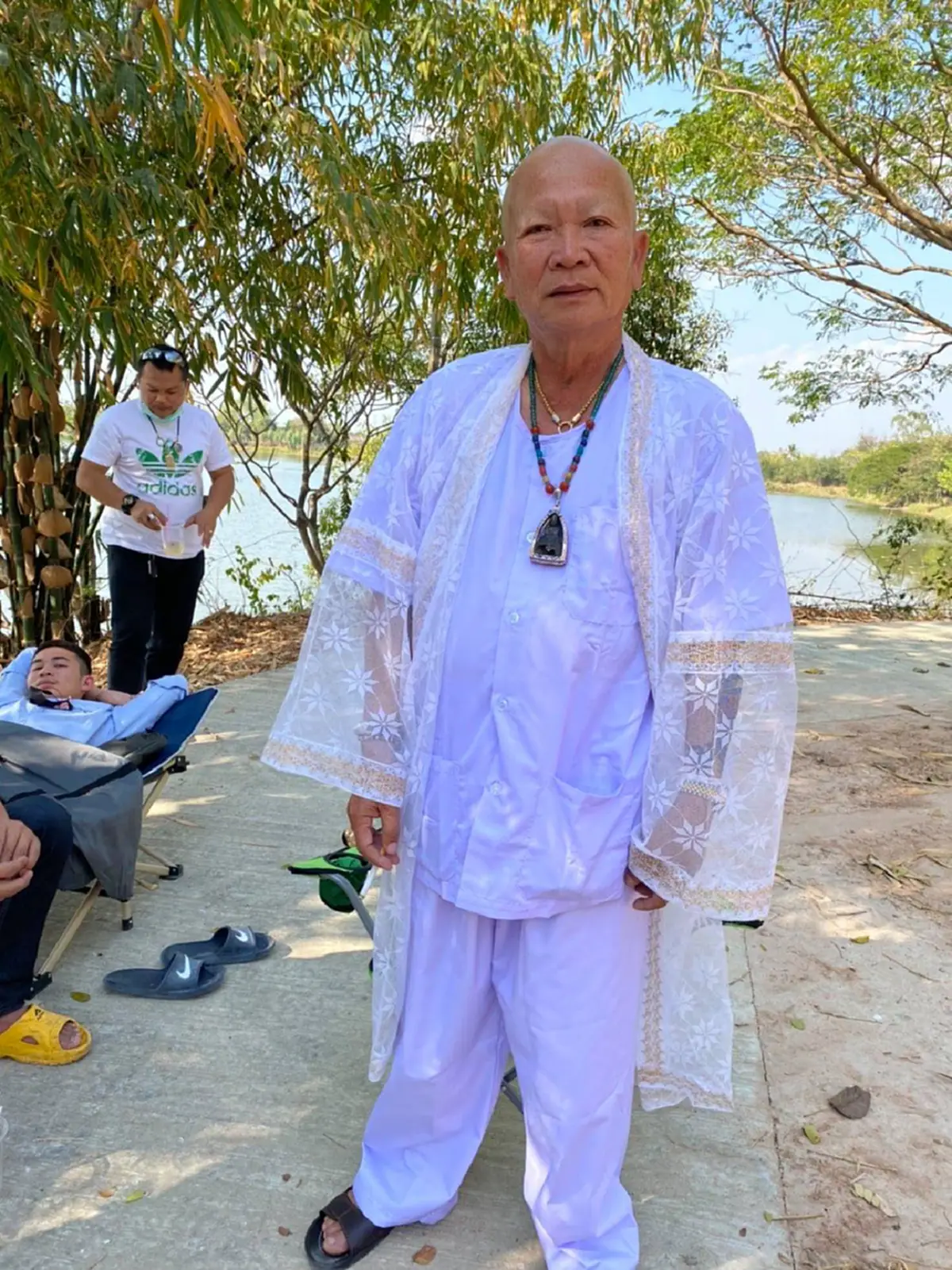 อนุโมทนา  นักร้องรุ่นใหญ่ "พรศักดิ์ ส่องแสง" ลาบวชในวัย 60 ปี