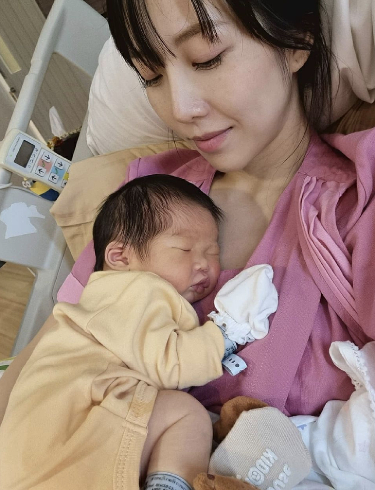 นาตาลี โผล่ขอโทษกลาง พลอย อัยดา หลังสามี ฟลุค เกริกพล ป่วยโควิดเข้าเยี่ยม