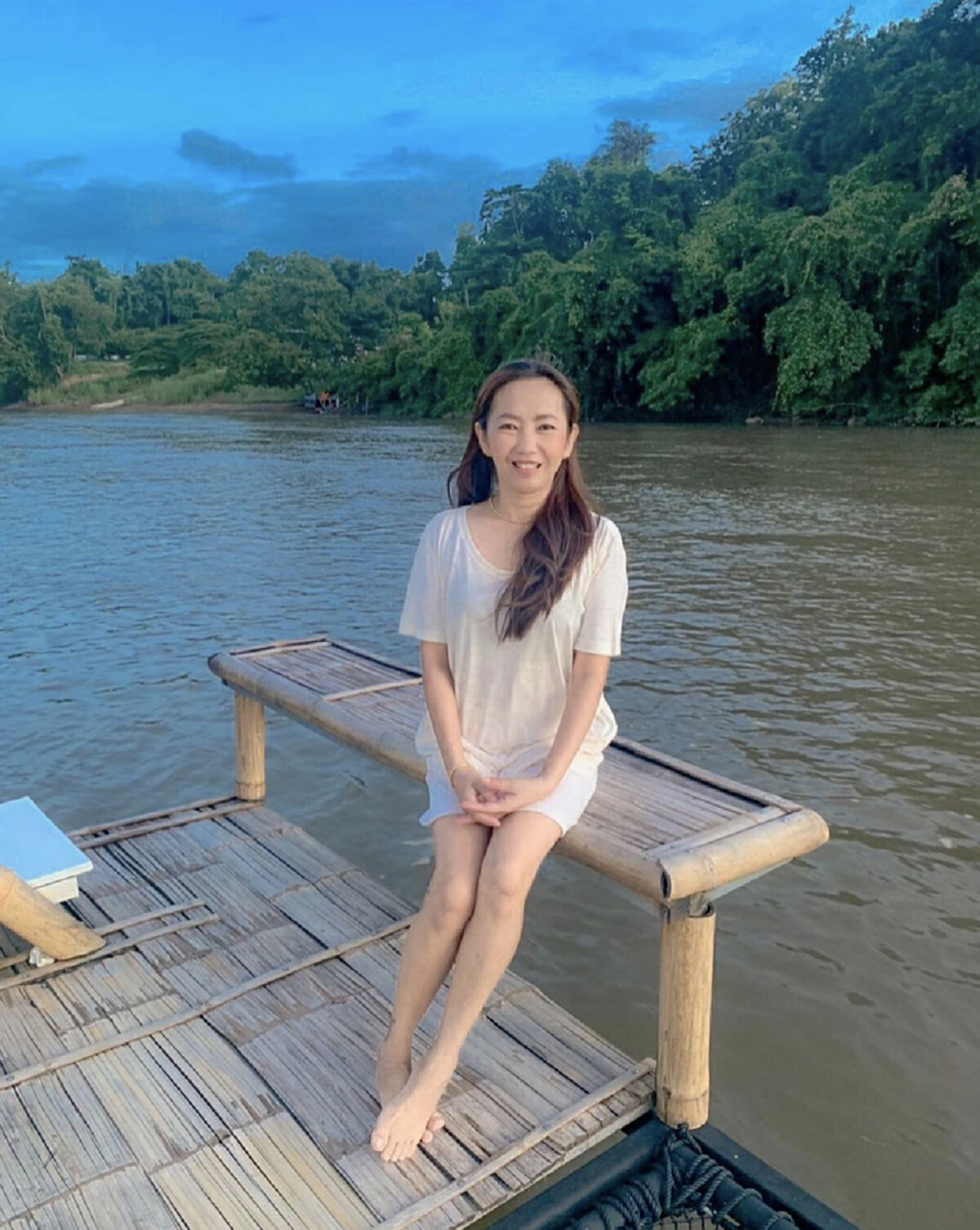เอ ไชยา ควงภรรยาเที่ยวกาญจนบุรี เติมความหวานในช่วงวันหยุด