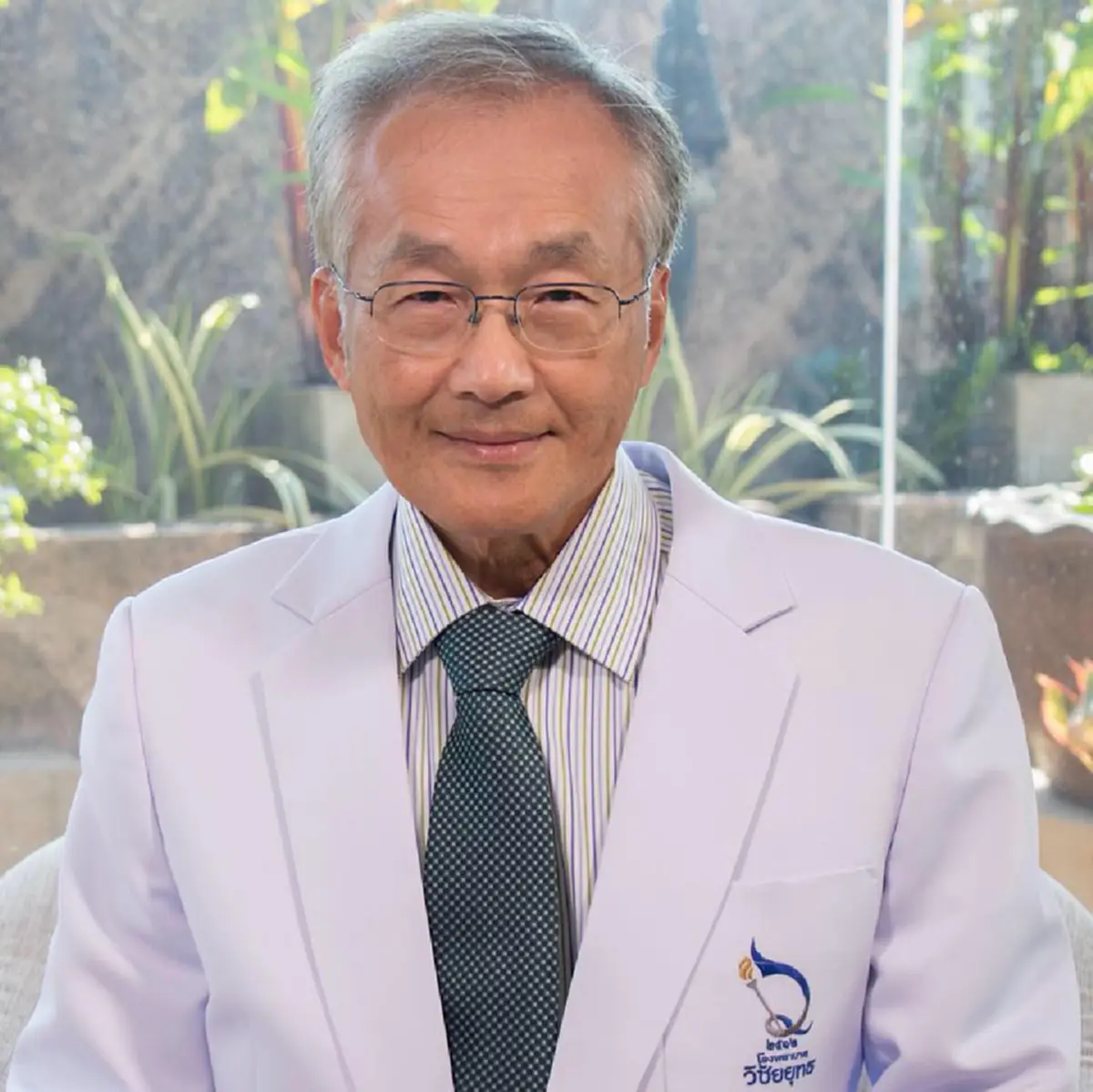 “หมอมนูญ” โพสต์เตือนไทยกำลังเผชิญวิกฤตโควิดอย่างหนัก เตียงไอซียูใกล้เต็ม เร่งรัฐเจรจาวัคซีนแอสตร้าเซนเนก้า 61 ล้านโดส