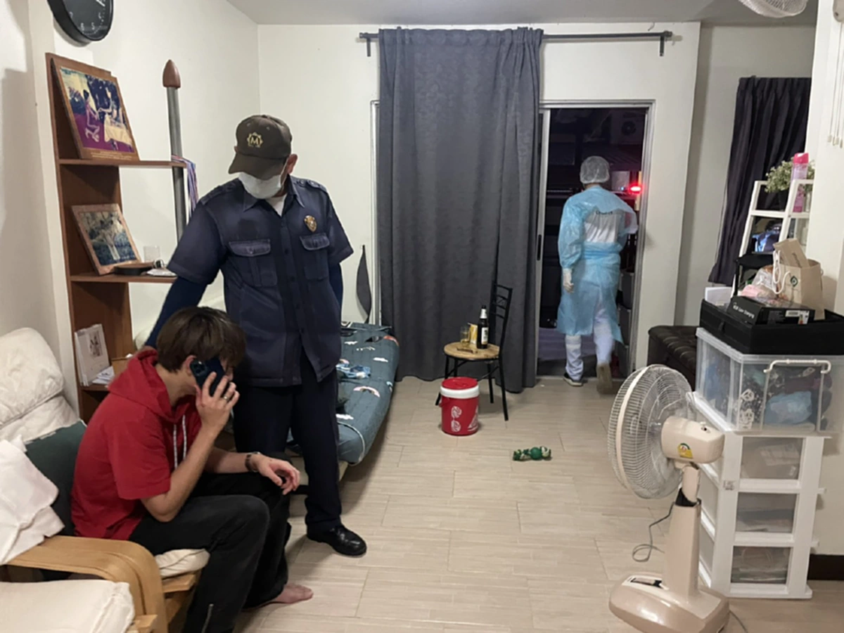 จับ ทอยทอย ธนภัทร