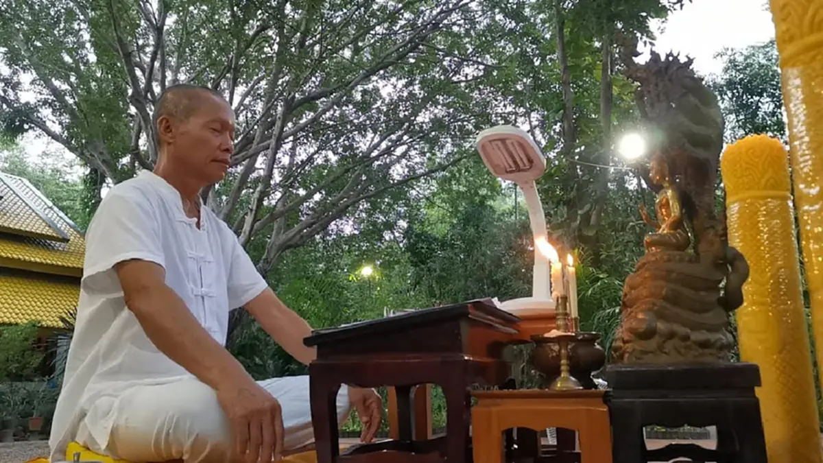อดีตพระพุทธะอิสระ 