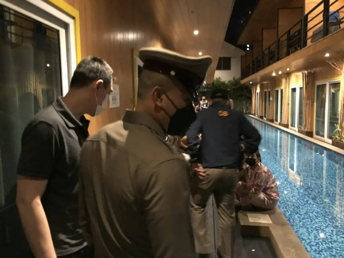 ตำรวจสุทธิสาร จับแก๊งมั่วสุม