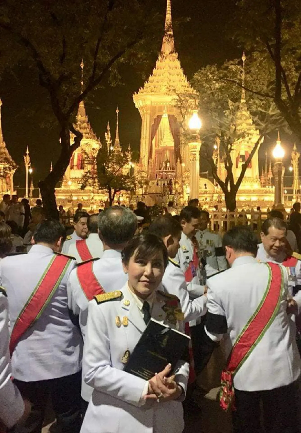   ดร.จินตนันท์ 