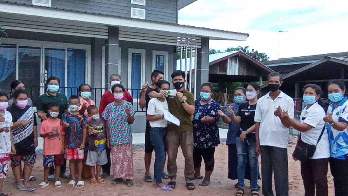 ผู้ช่วยผู้ใหญ่บ้านดวงเฮง ถูกรางวัลที่ 1