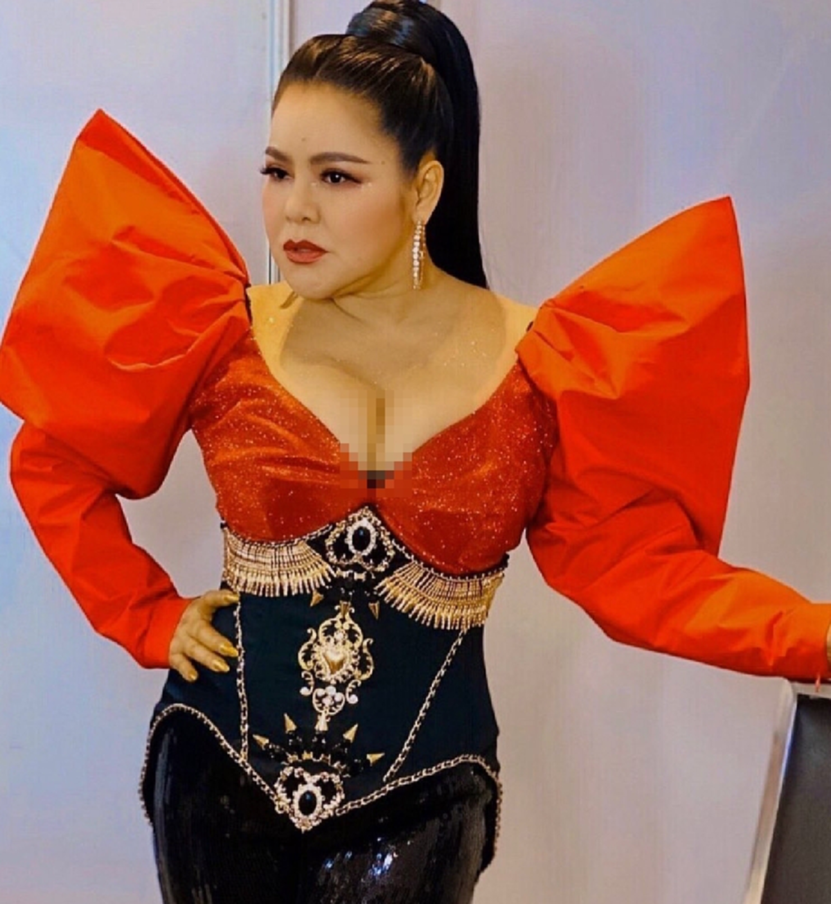 ฮาย อาภาพร