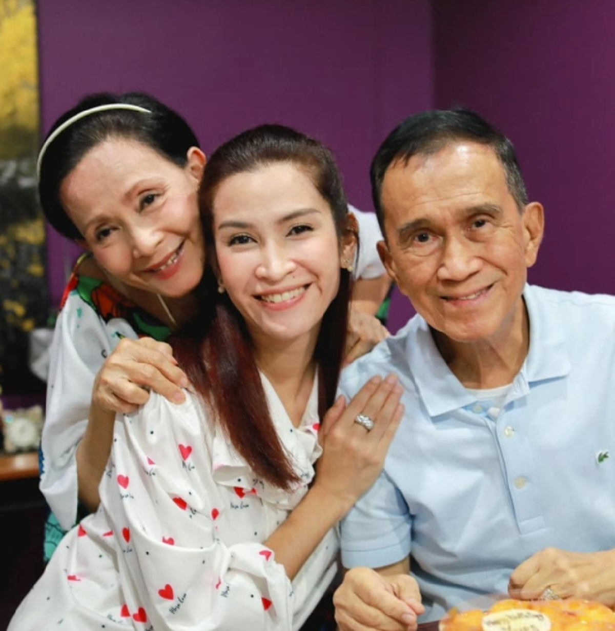  “อีฟ พุทธธิดา” ไม่ได้ไปเฝ้า “พ่อต้อย เศรษฐา” ให้คีโม มะเร็ง