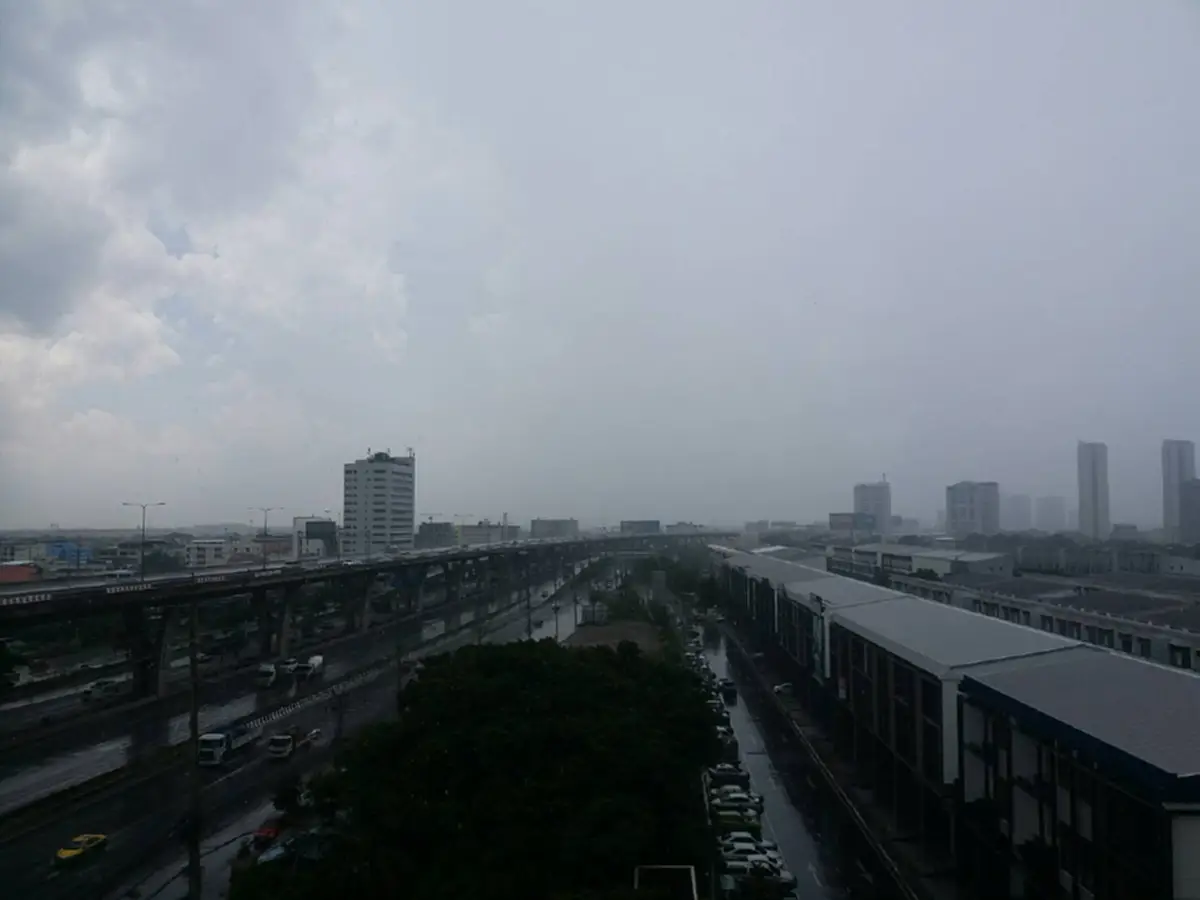 กรมอุตุฯ เตือนพื้นที่เสี่ยงภัย 10-16 ต.ค. เตรียมรับมือฝนถล่มหนัก อาจเกิดน้ำท่วมฉับพลัน