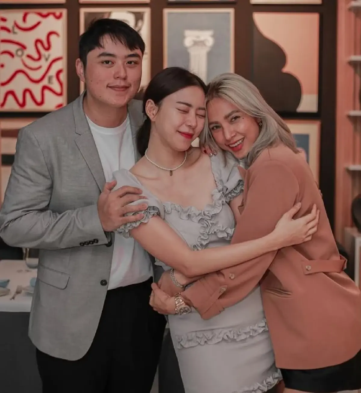 ดีเจเพชรจ้า  นิวเคลียร์ หรรษา เซ็นใบหย่า หย่า เลิก ดาราเลิกกัน วันเกิด 