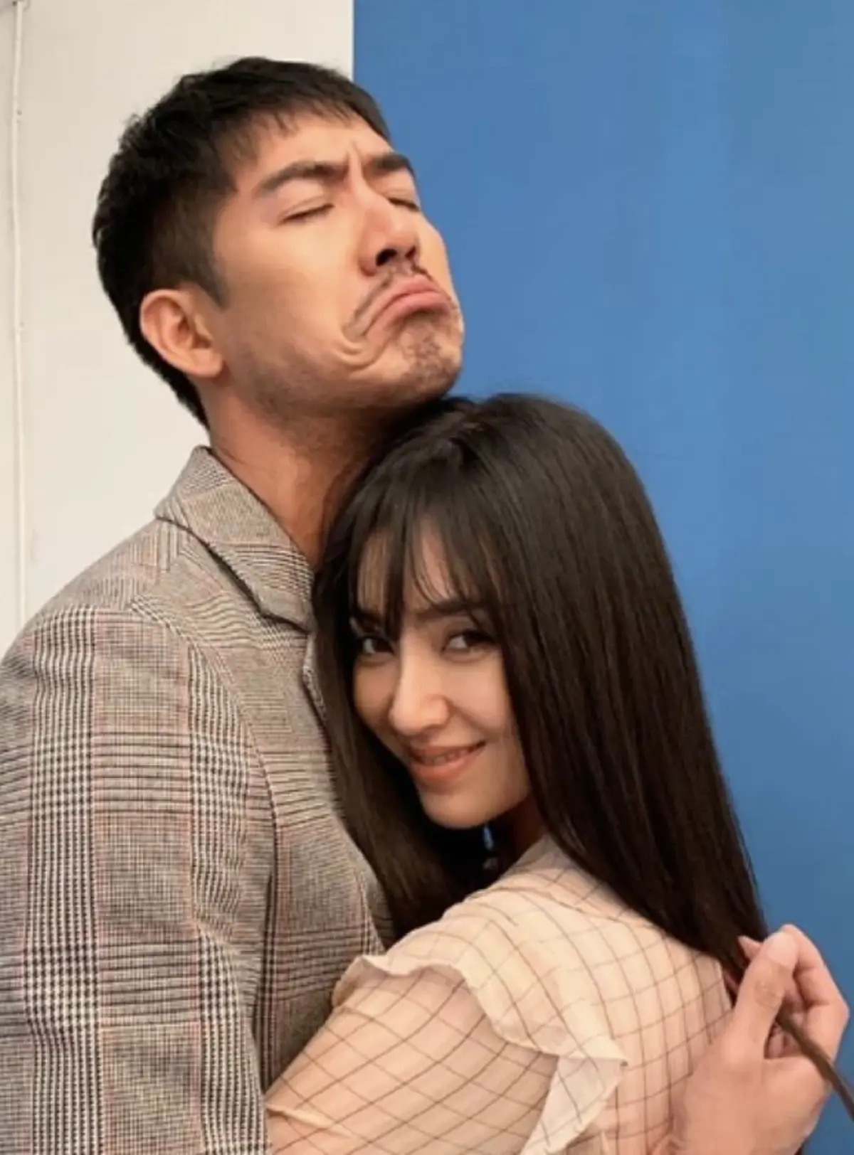 เวียร์ ศุกลวัฒน์ เบลล่า ราณี เวียร์  เบลล่า ง้อ ง้อเบลล่า สวิสเซอร์แลน รถไฟฟ้า รูปเก่า ภาพคู่ เคลื่อนไหว