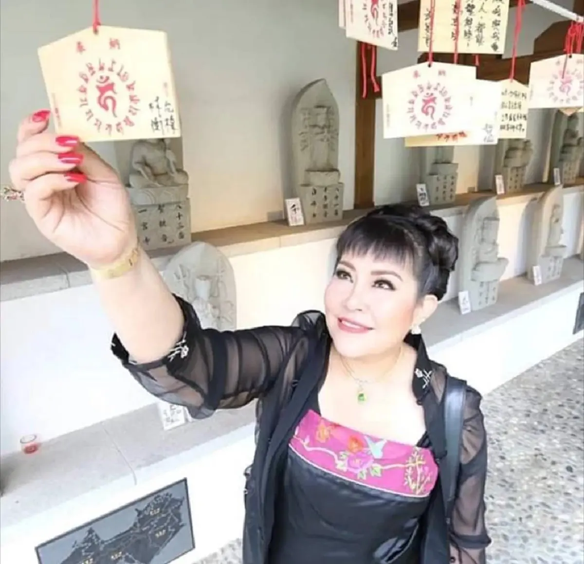 "อิ๋งอิ๋ง สิทธิณี" โพสต์ตัดพ้อ บอกเป็นมะเร็งระยะสุดท้าย อยู่ได้อีกไม่นาน