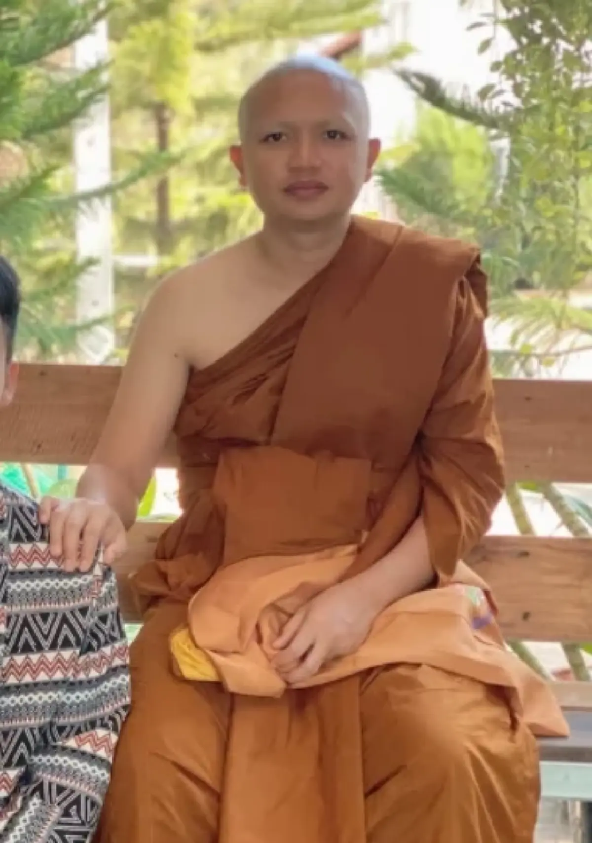 "ครูไพบูลย์" โพสต์ภาพสุดสวีท "กระต่าย พรรณนิภา" จิบไวน์เบาๆ พร้อมแคปชั่น