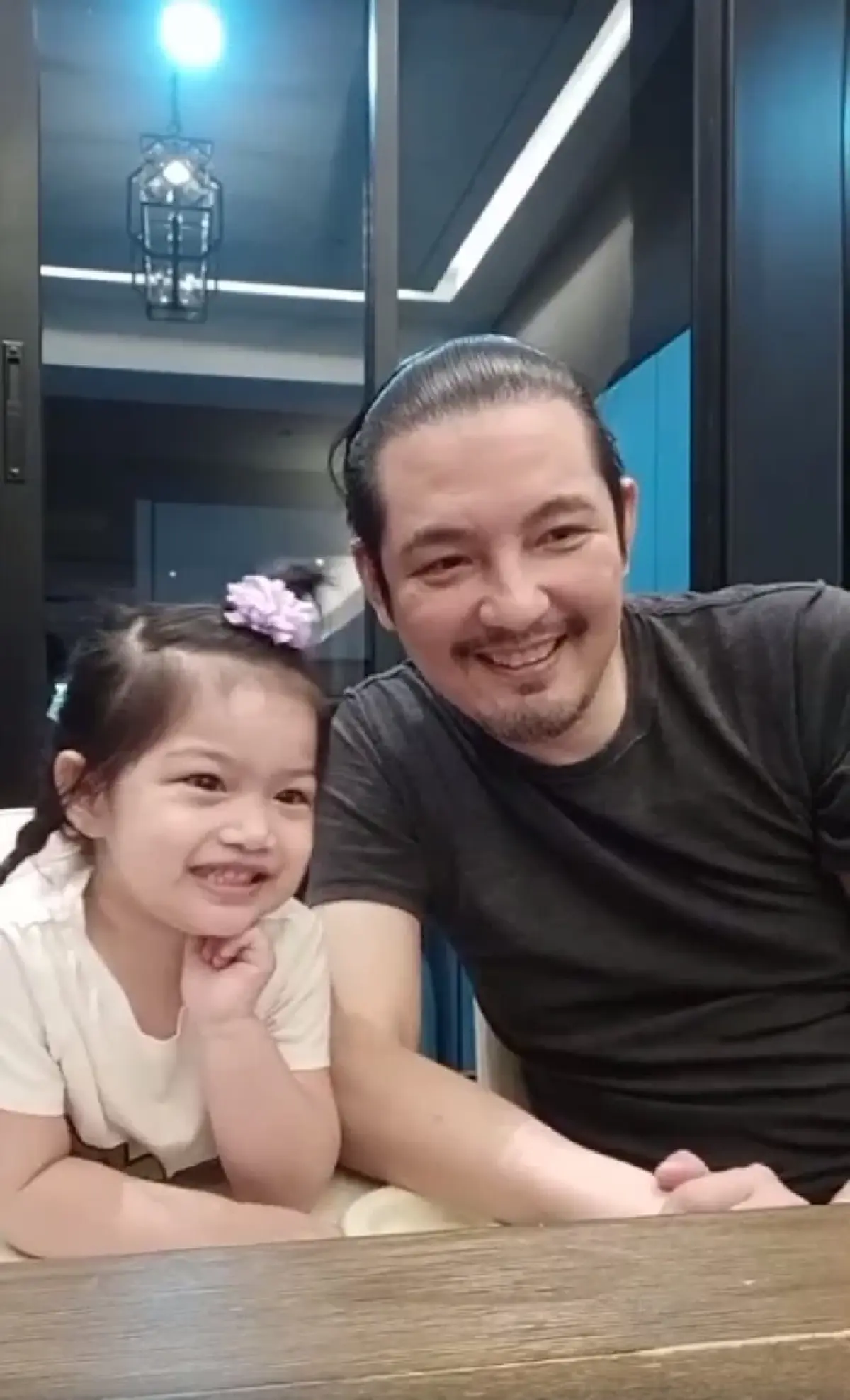 น้องวีจิ หนุ่ม ศรราม  ลูกสาว ติ๊ก บิ๊กบราเธอร์