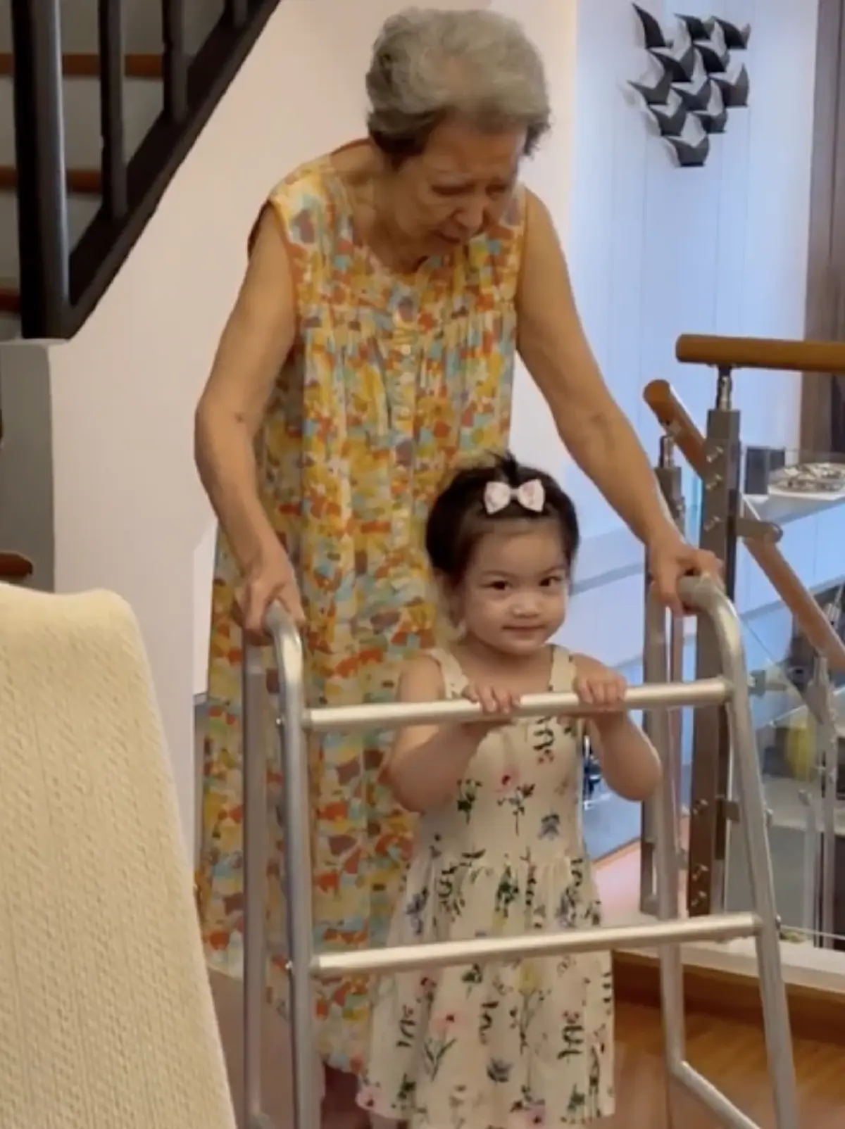 หนุ่ม ศรราม น้องวีจิ คุณย่ามยุรี