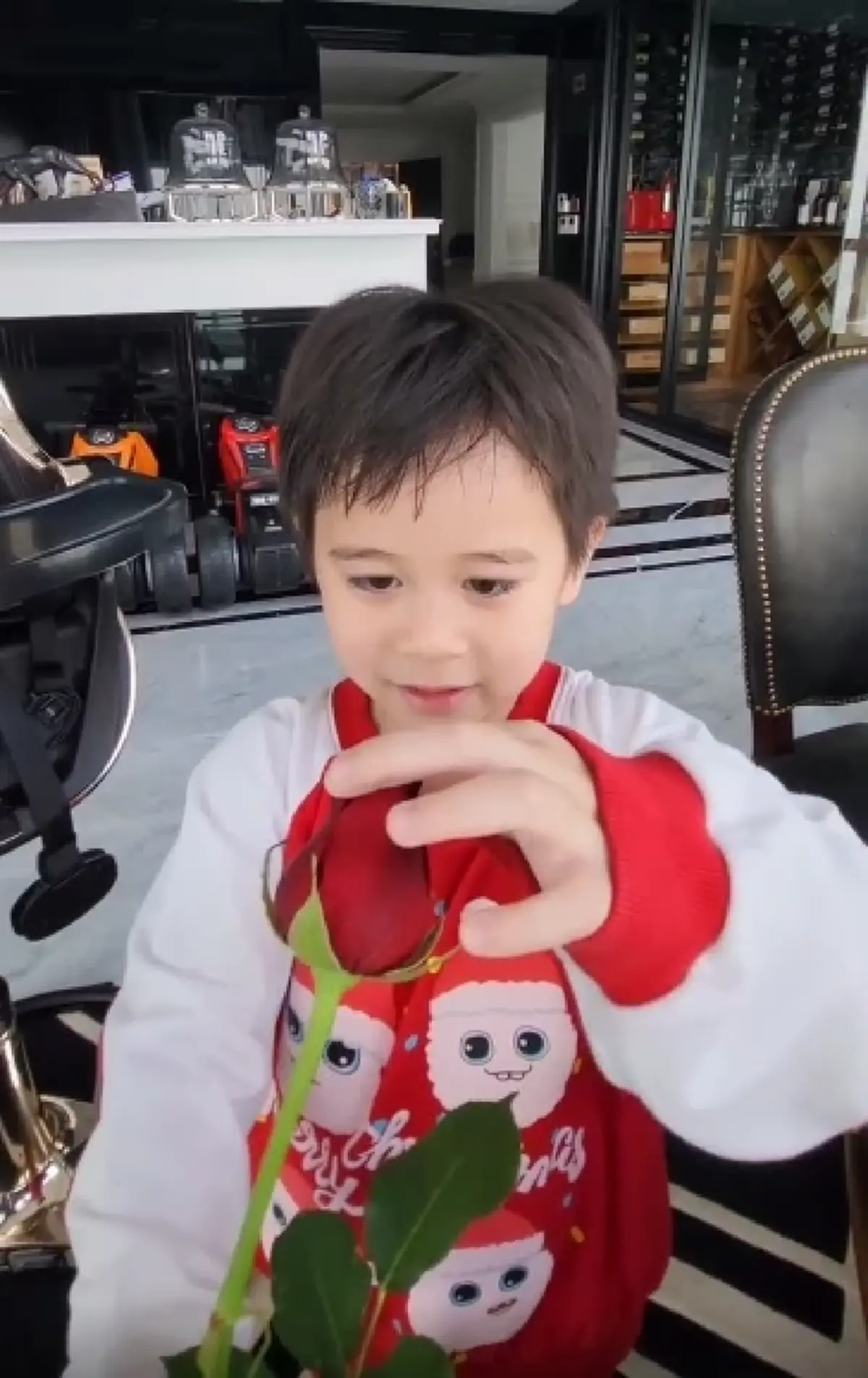 น้องสายฟ้า น้องพายุ สายฟ้า-พายุ น็อต วิศรุต  ชมพู่ อารยา วันวาเลนไทน์ เซอร์ไพรส์