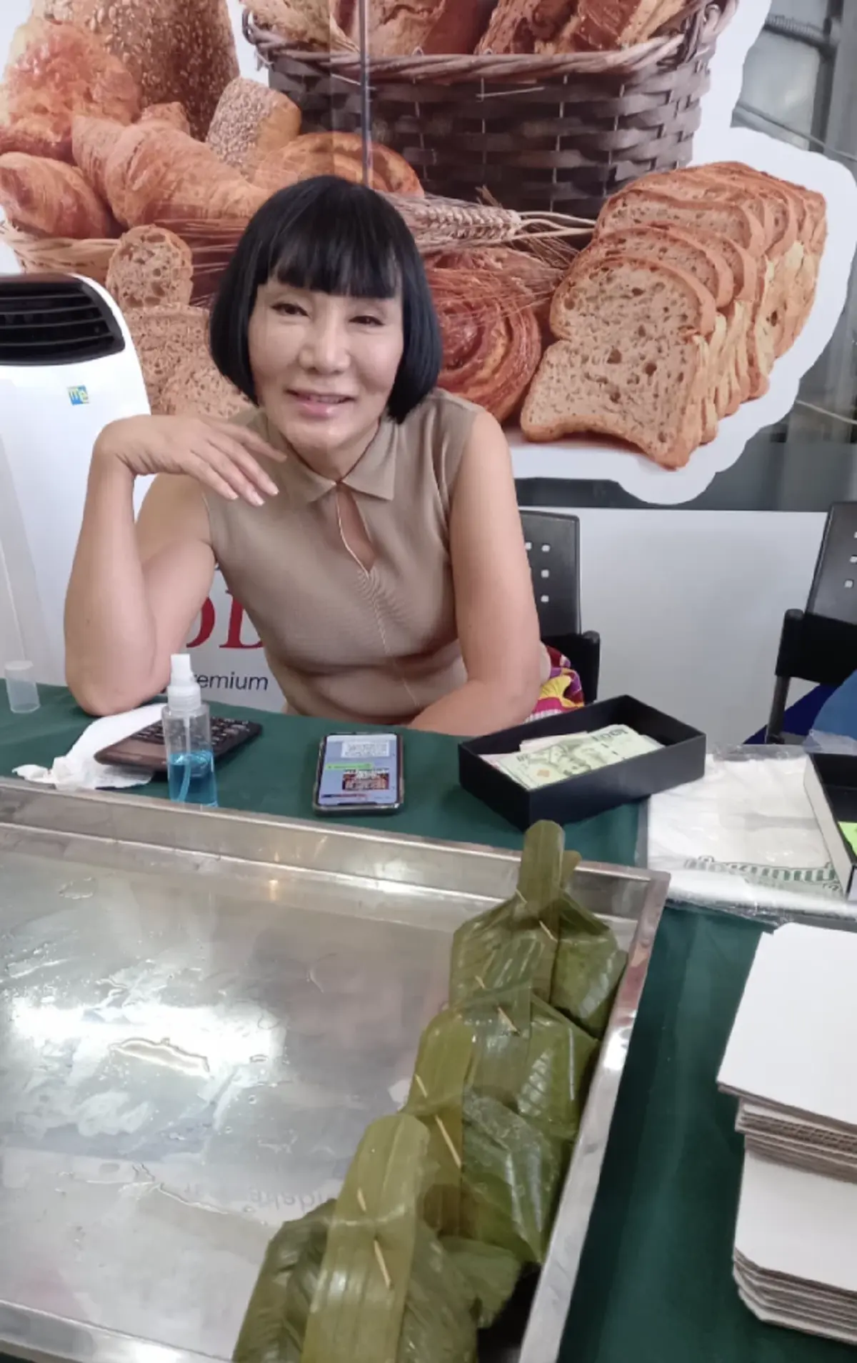 ม้า อรนภา น้องสายฟ้า สวมกอด ร้านห่อหมก ชมพู่ อารยา