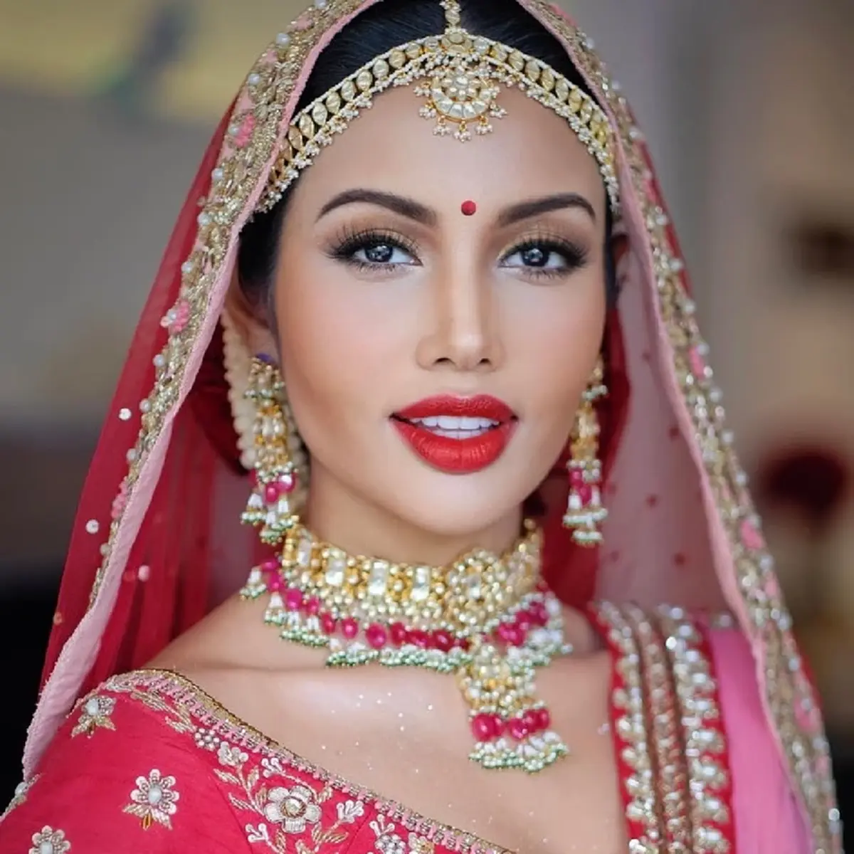 นางงามเวทีดัง ควงแฟนหนุ่มนักธุรกิจร้อยล้าน เข้าประตูวิวาห์สไตล์อินเดีย