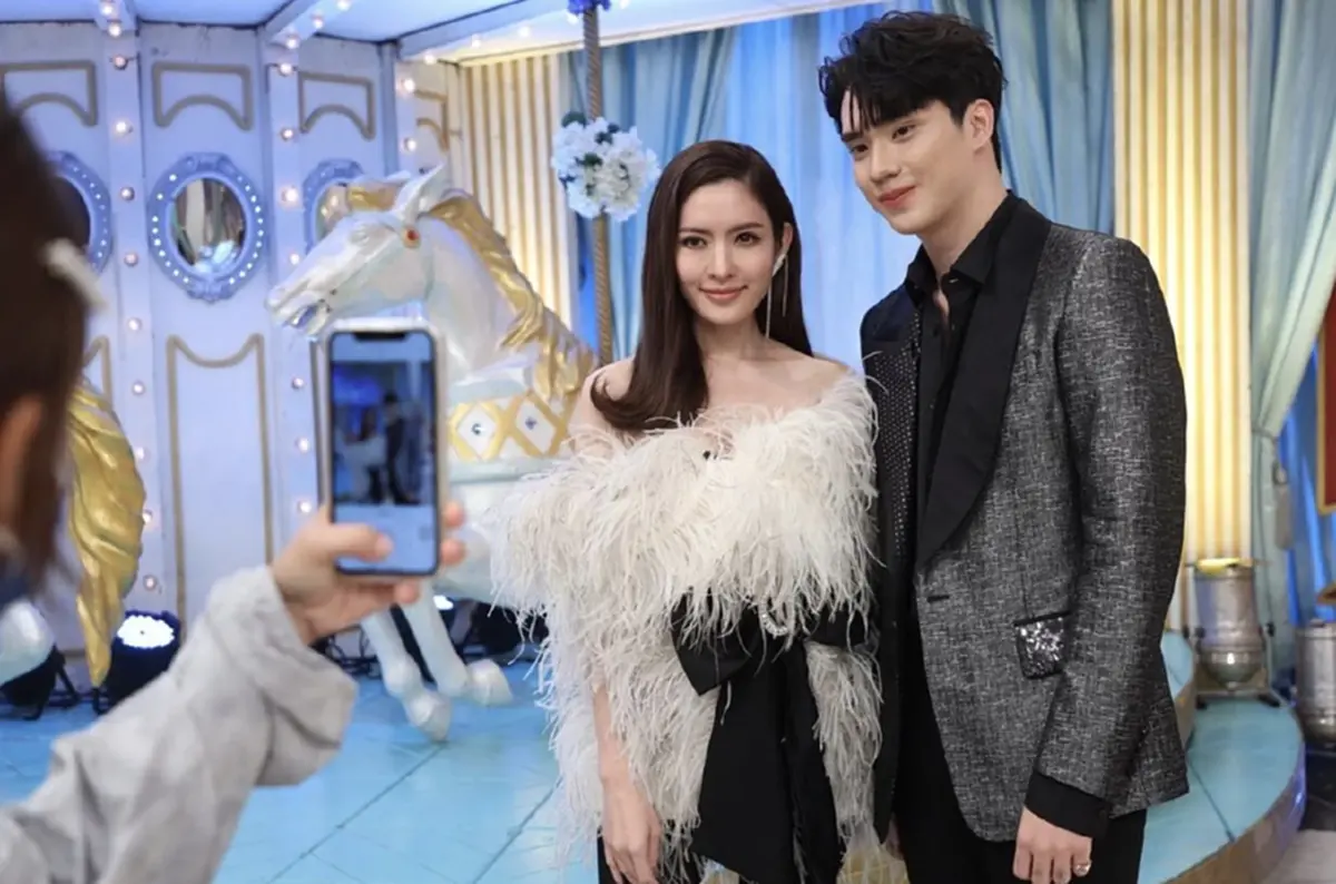 ตี๋ ธนพล รุกหนัก แอฟ ทักษอร / ตี๋ ธนพล ประกาศชอบ แอฟ ทักษอร / ตี๋ ธนพล แอฟ ทักษอร