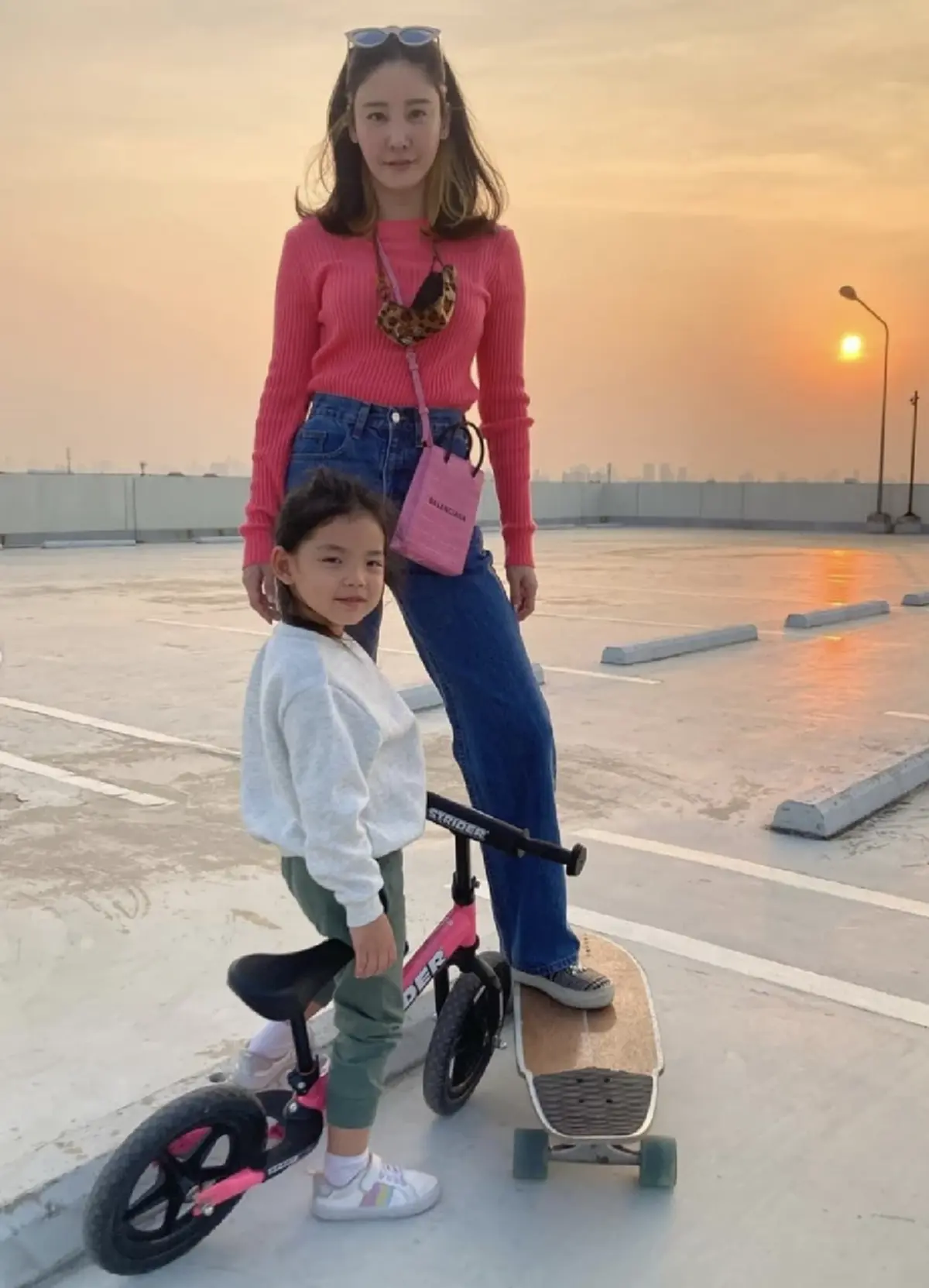 เบิร์ด เคลื่อนไหวถึง แตงโม นิดา กลางดึก / เบิร์ด โพสต์ปริศนากลางดึก / เบิร์ด สตอรี่13 /แตงโมมาหาเบิร์ด