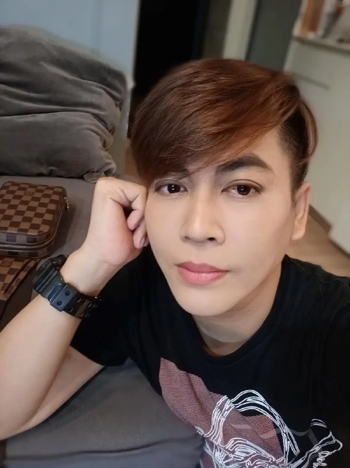 เม้าท์แรง เซเลบสาวสุดแซ่บ สอยพระเอกพ่อลูกอ่อนกินถึงห้อง งานนี้คำใบ้มาเต็ม